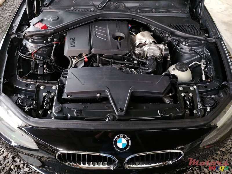 2012' BMW 1 Series TWIN POWER TURBO photo #1
