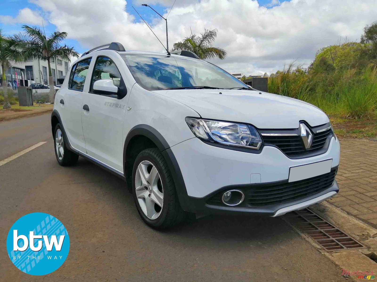 2014' Renault Sandero StepWay photo #1