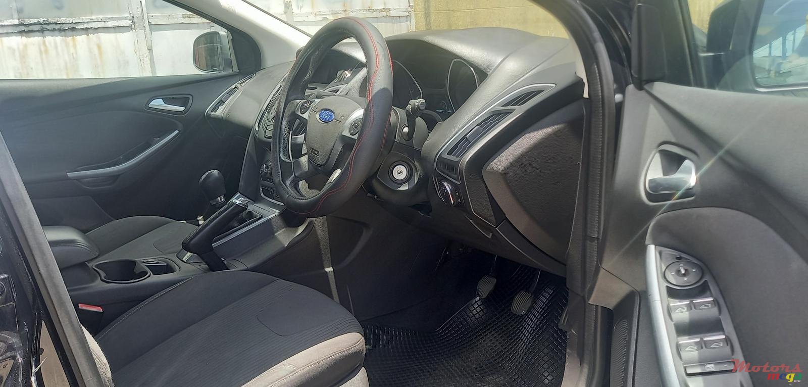 2014' Ford Focus photo #5