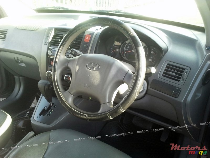 2005' Hyundai photo #3