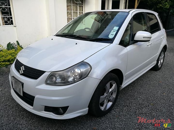 2009' Suzuki SX4 photo #2