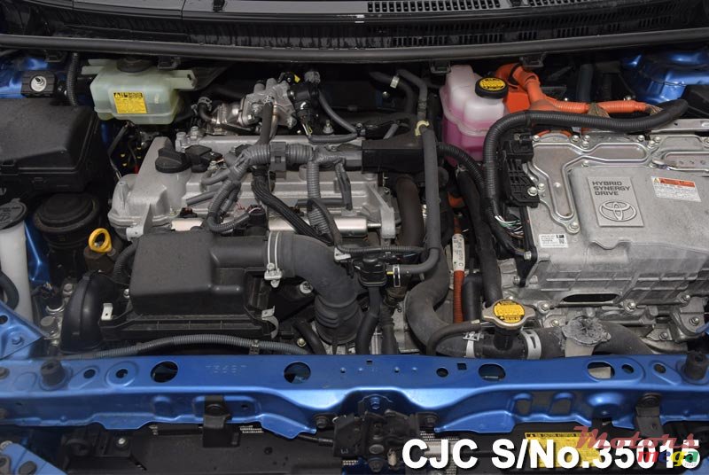 2012' Toyota photo #7