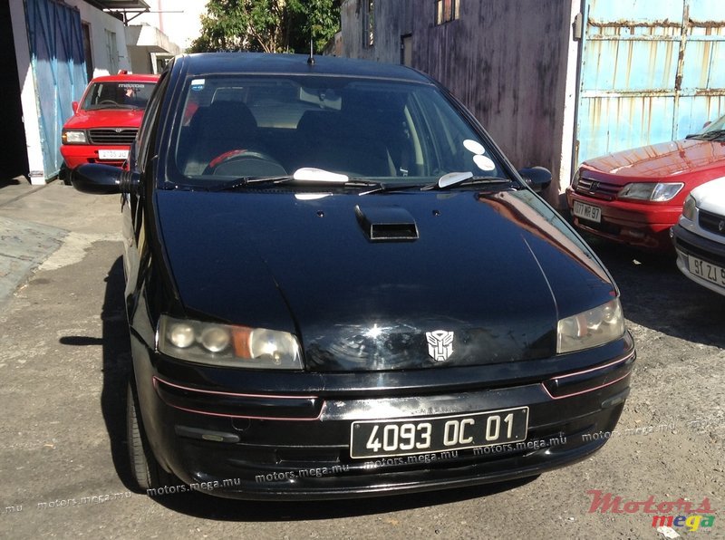 2001' Fiat Punto photo #1