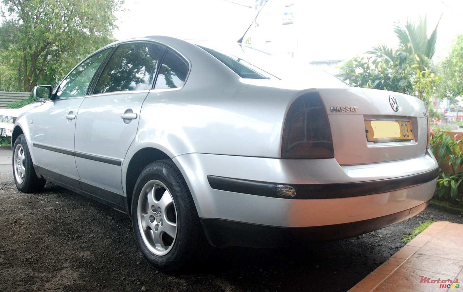 2003' Volkswagen Passat photo #1