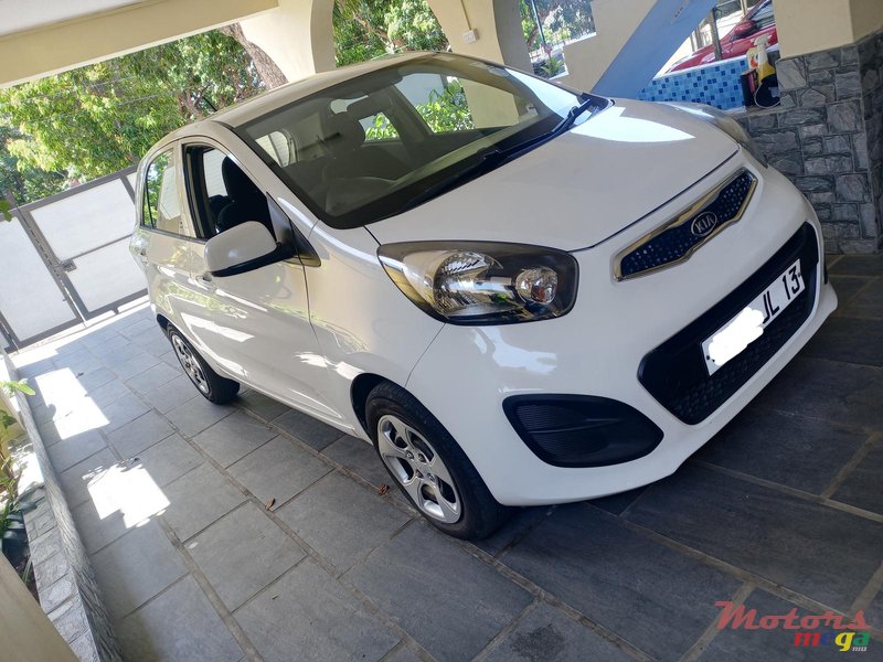 2013' Kia Picanto photo #1