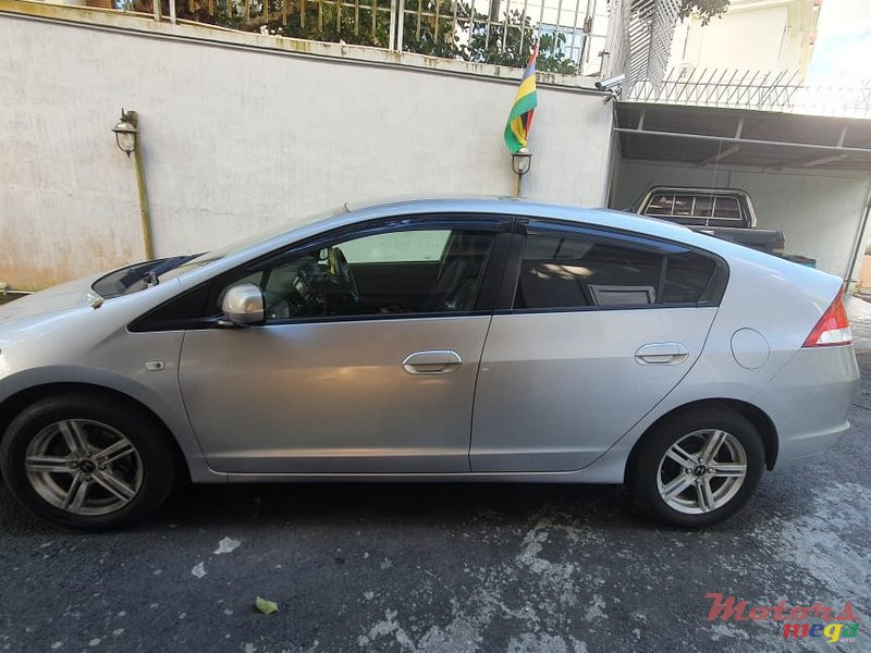 2011' Honda Insight hybrid photo #2