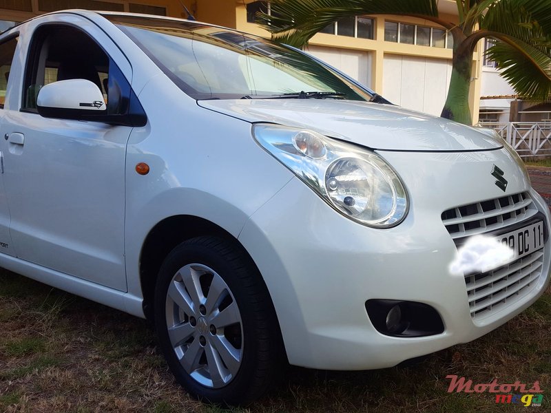 2011' Suzuki Celerio photo #5