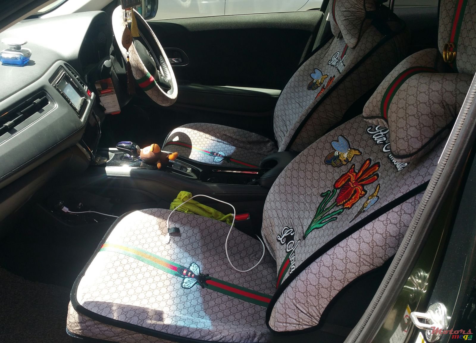 2014' Honda Vezel photo #2