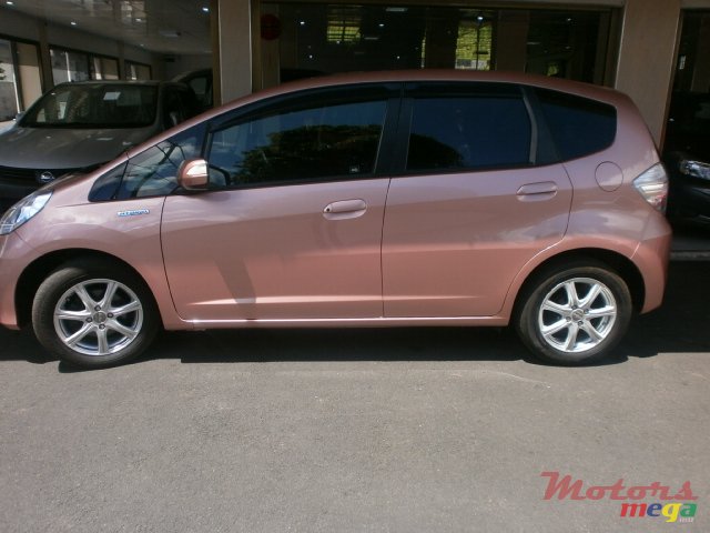 2013' Honda FCX Clarity fit hybrid photo #2