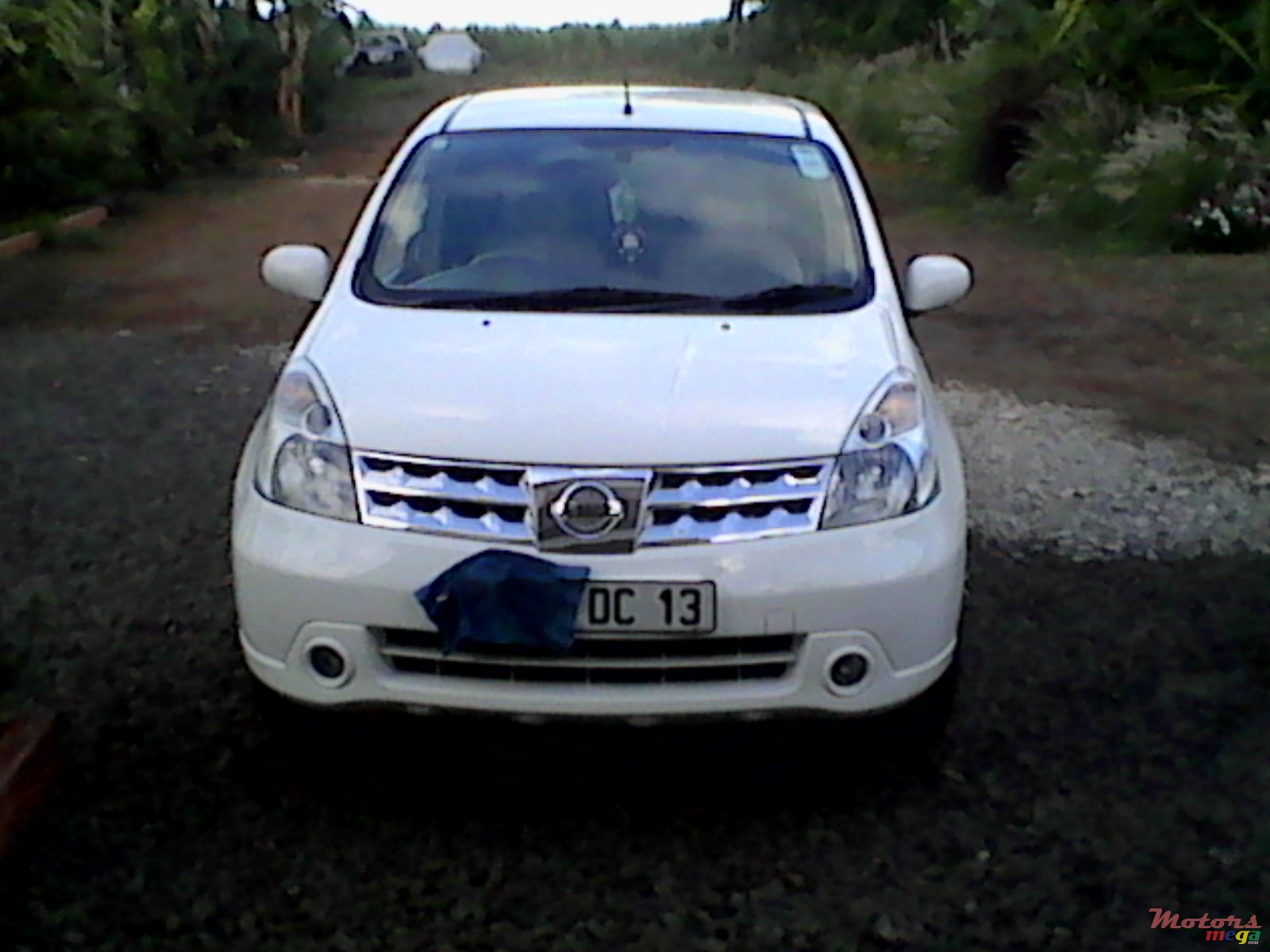 2013' Nissan Livina photo #1