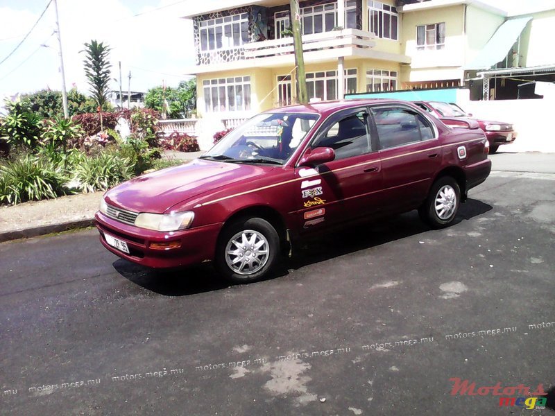 1995' Toyota Corolla 5 vitesse photo #3