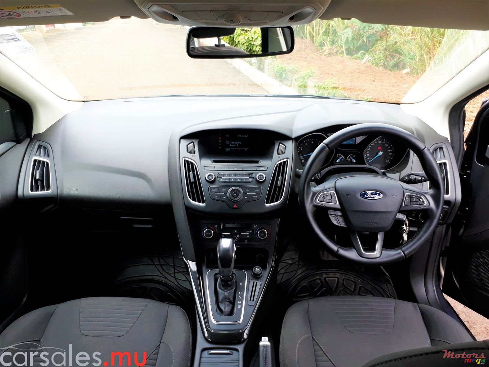 2015' Ford Focus 1.6 Titanium photo #5