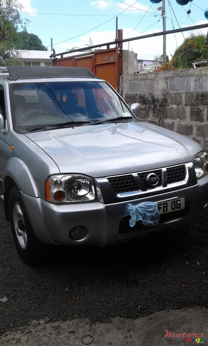 2006' Nissan Hardbody 3.0 turbo photo #1