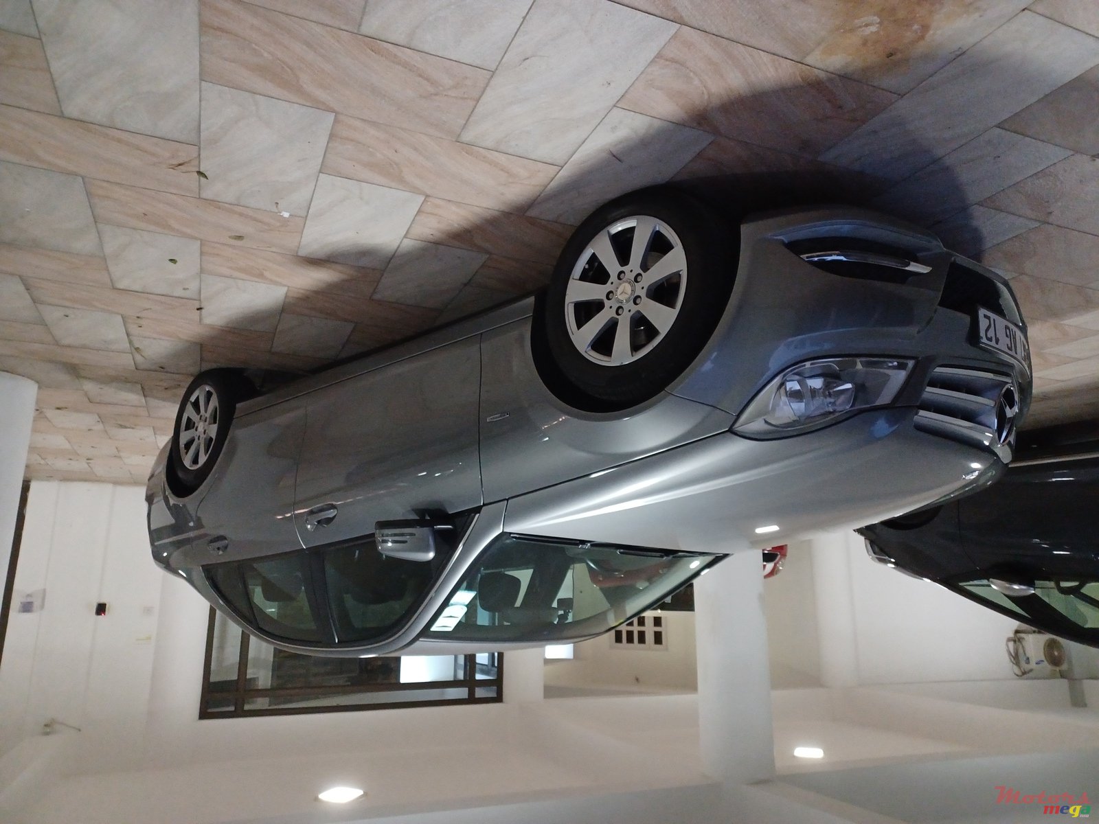 2012' Mercedes-Benz 180 photo #2