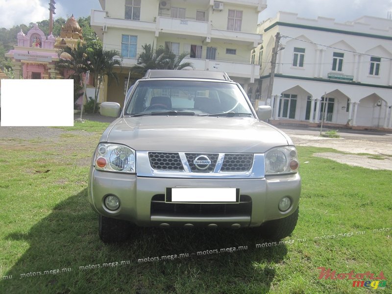 2005' Nissan photo #1