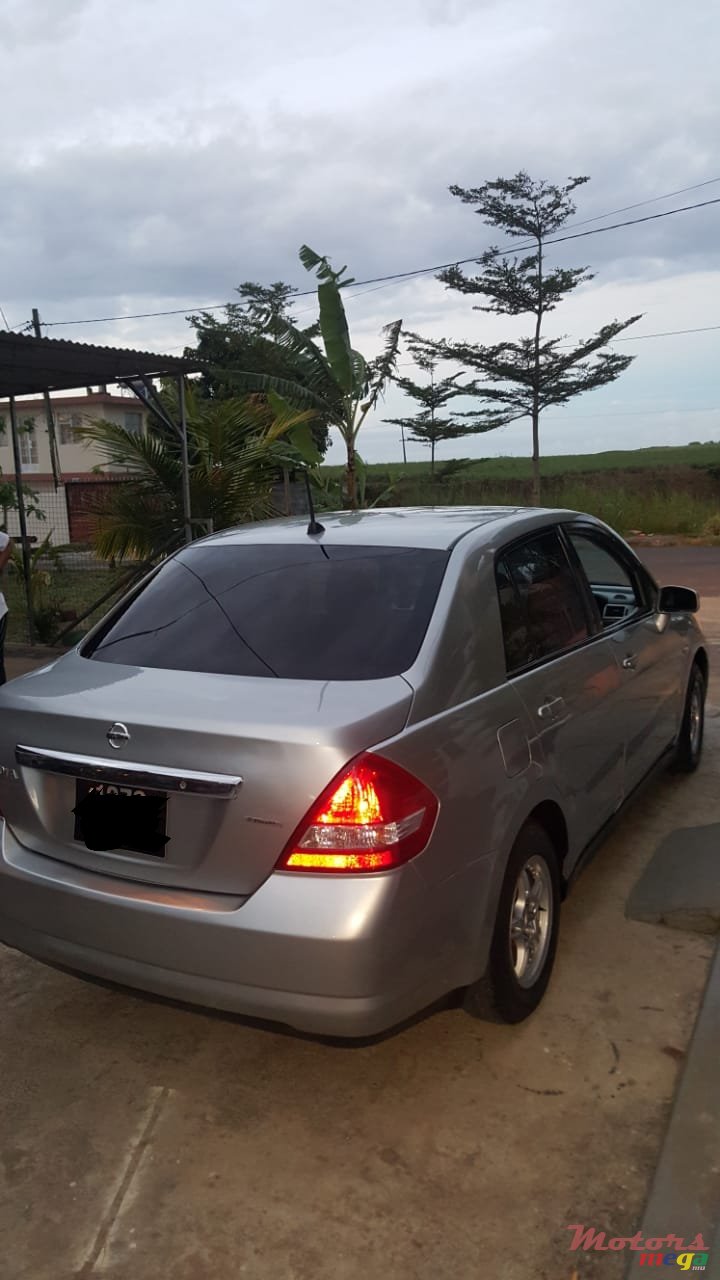 2007' Nissan Tiida photo #2
