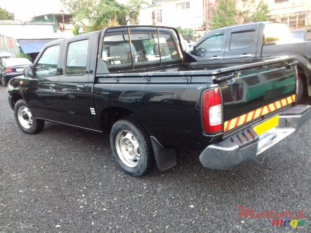 2007' Nissan Navara 2*4 photo #6