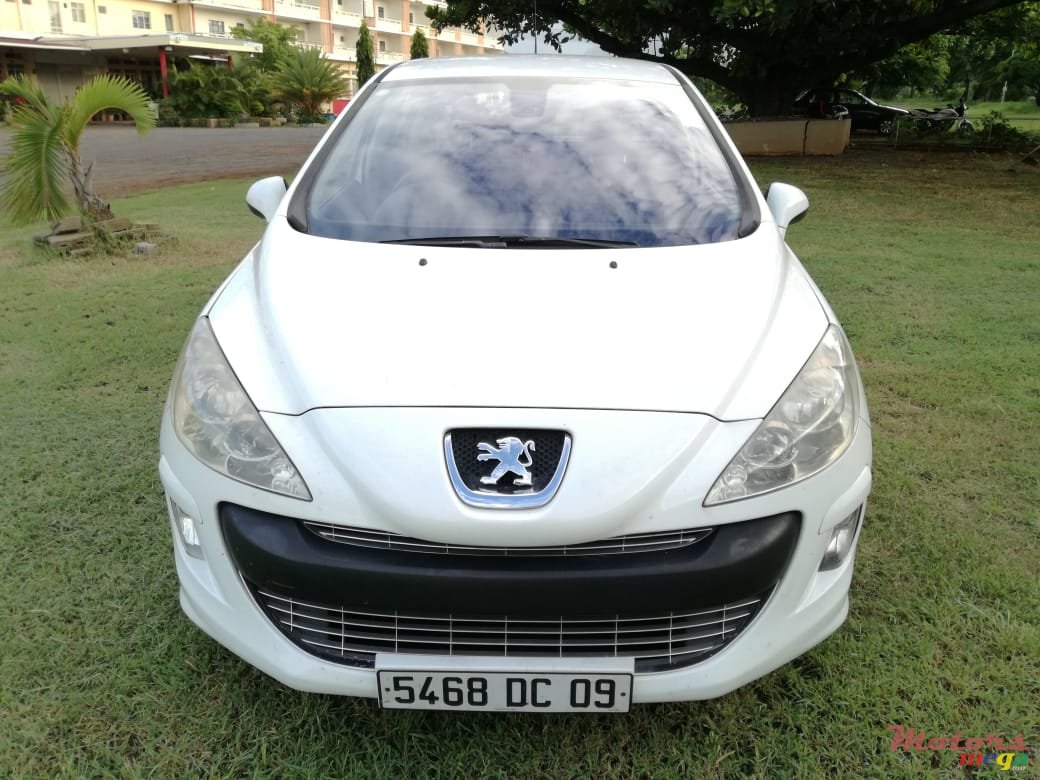 2009' Peugeot 308 photo #1