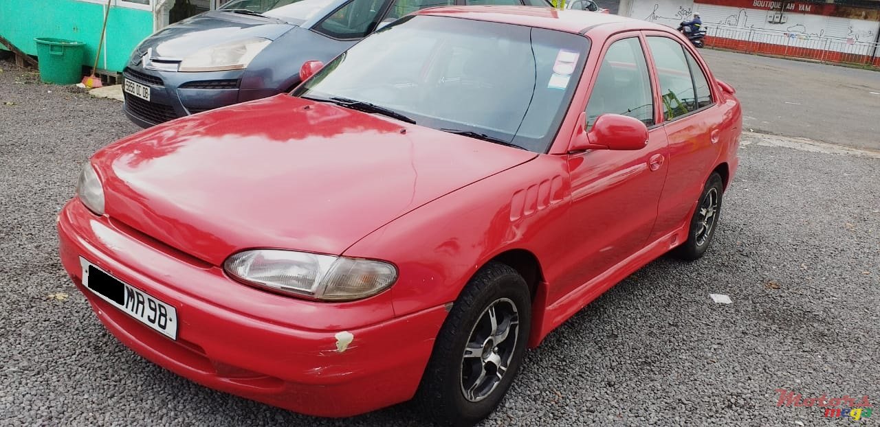 1998' Hyundai Accent photo #3