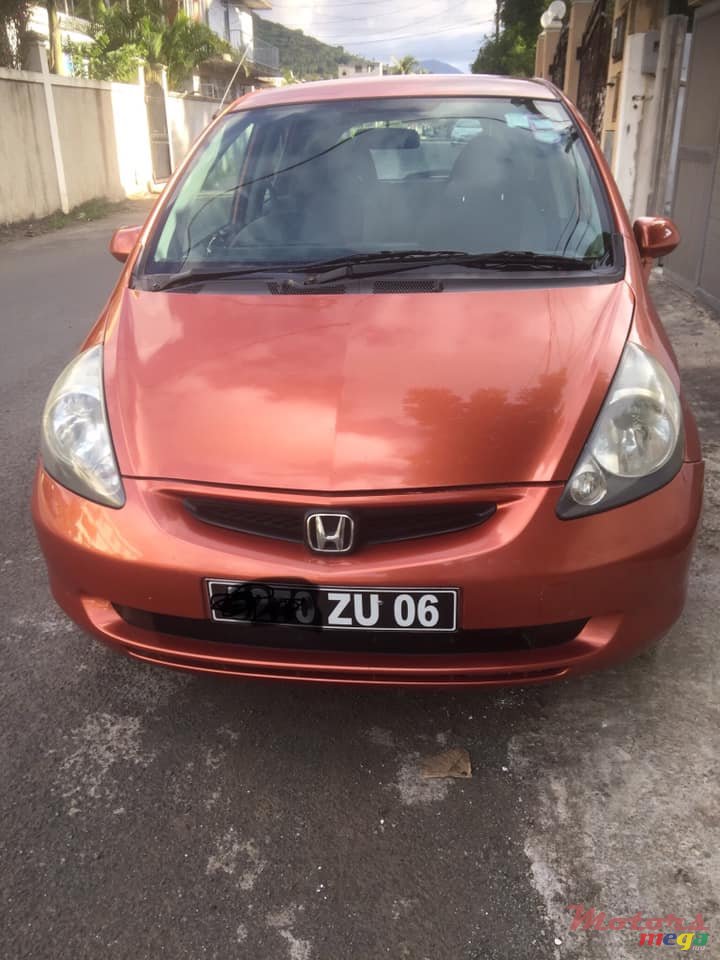 2006' Honda Fit photo #2