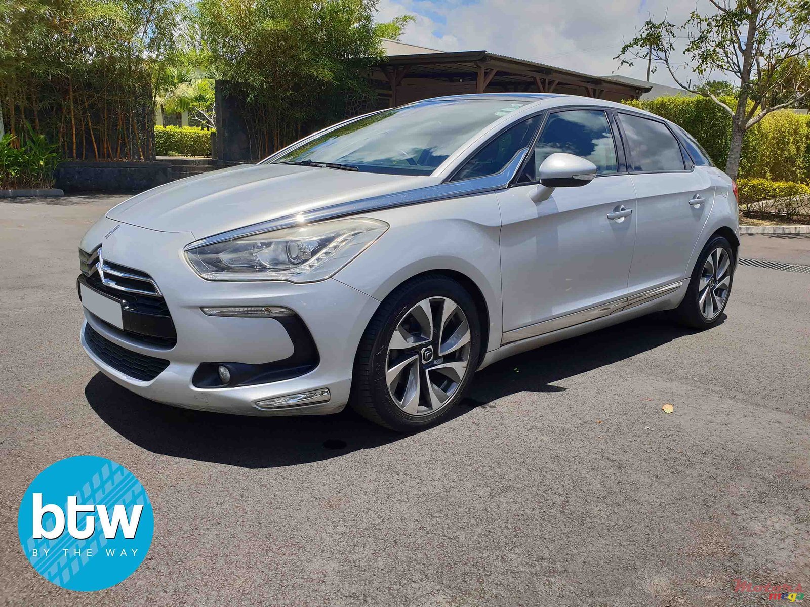 2014' Citroen DS 5 photo #7