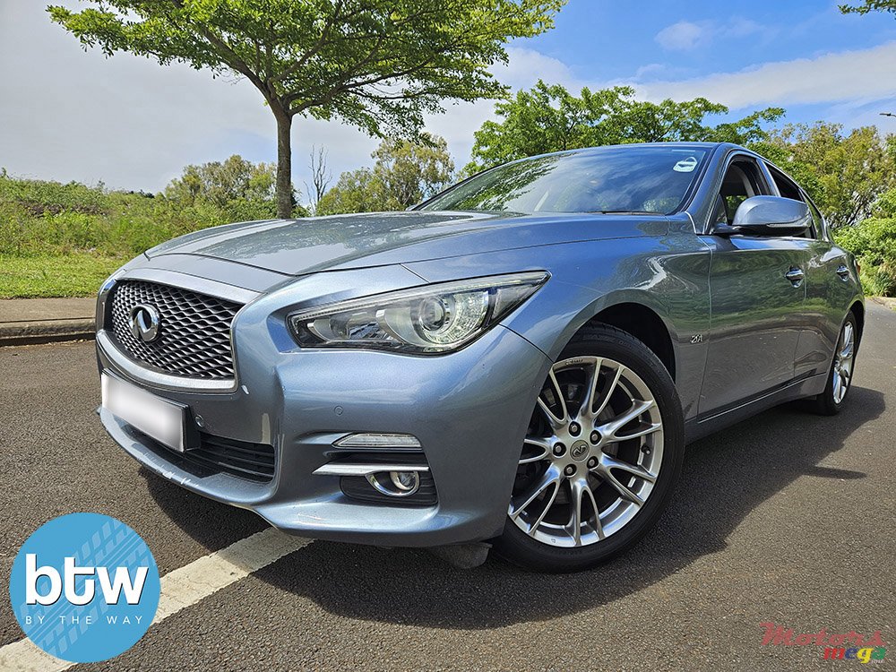 2017' Infiniti Q50 photo #2