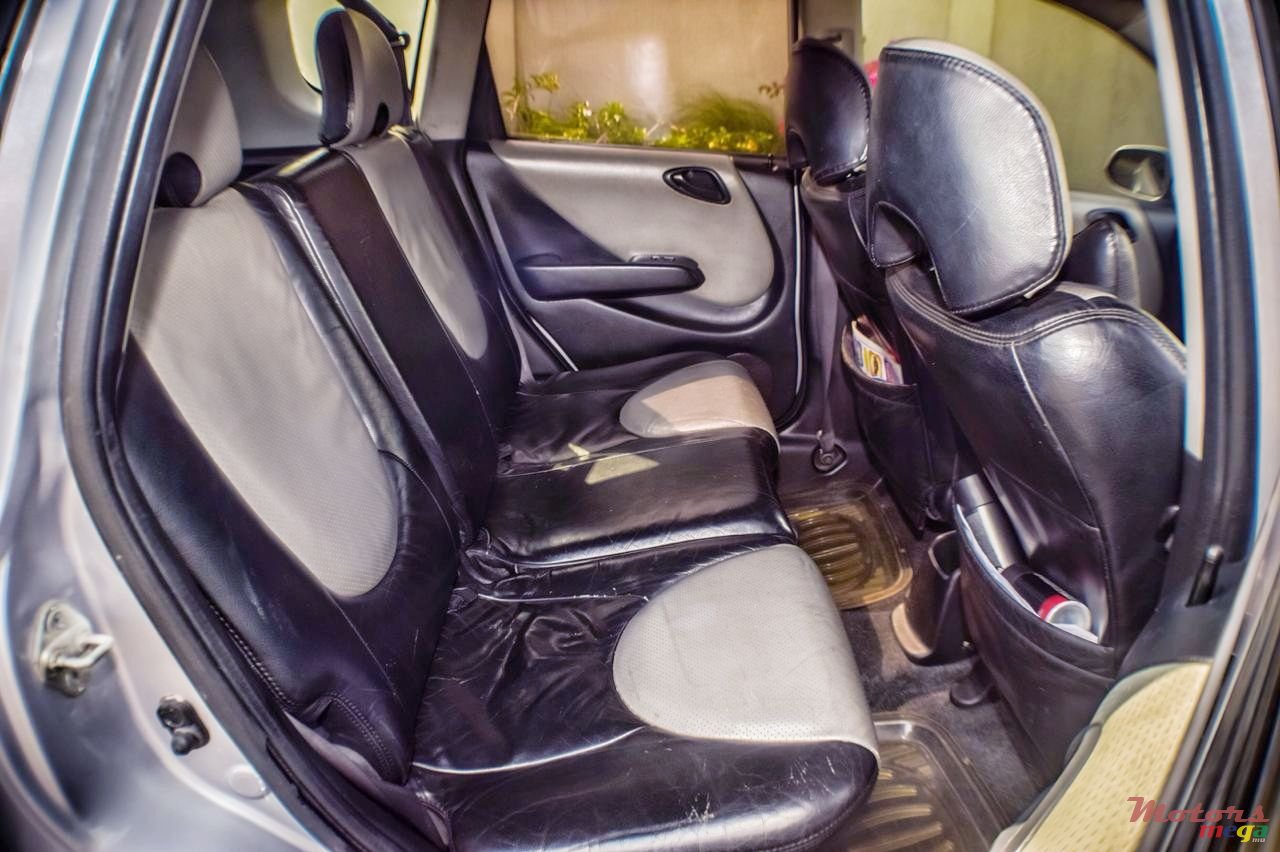 2003' Honda Fit photo #4