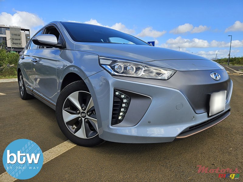 2019' Hyundai Ioniq EV - 88kw photo #1