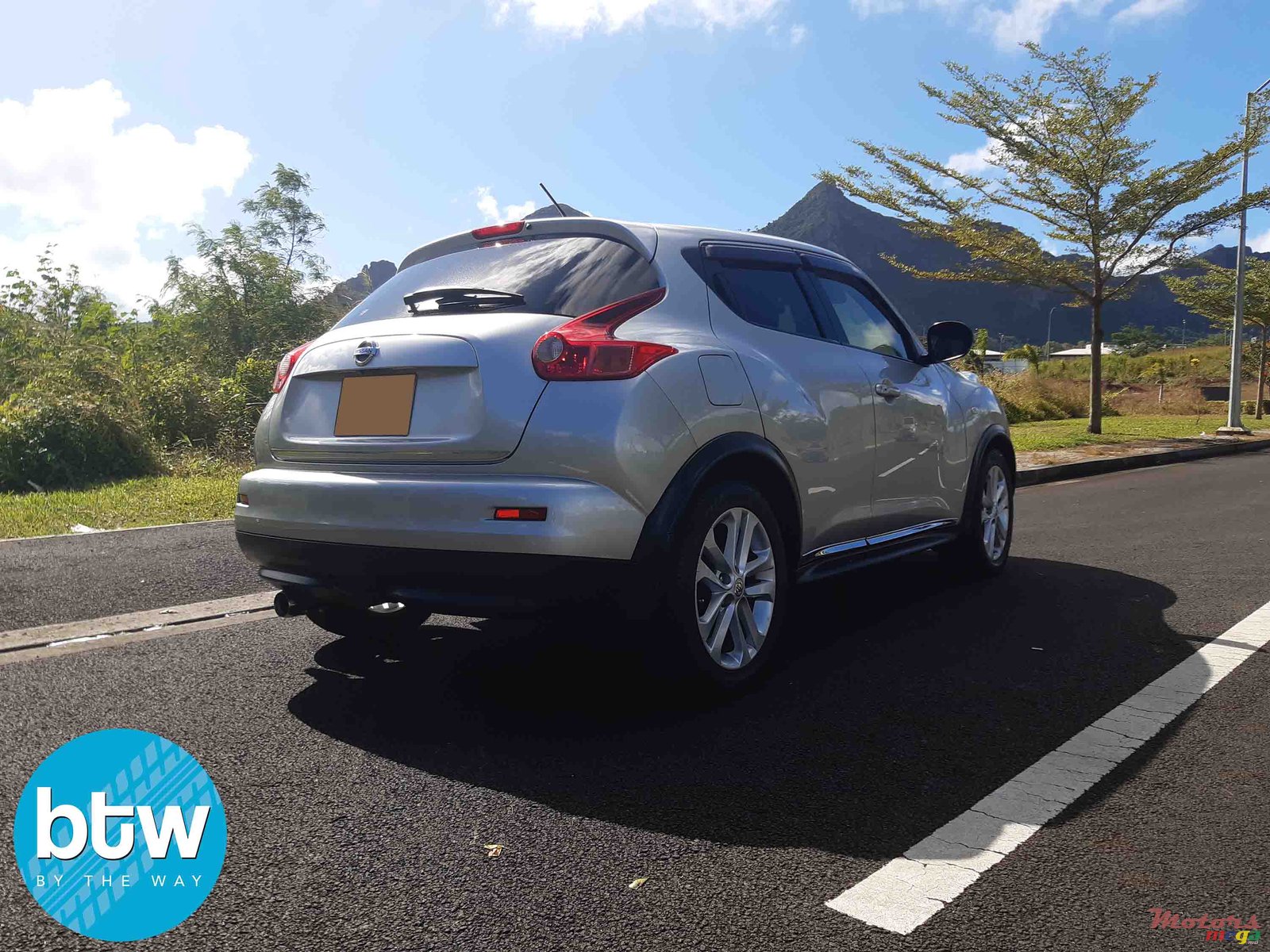 2012' Nissan Juke photo #4