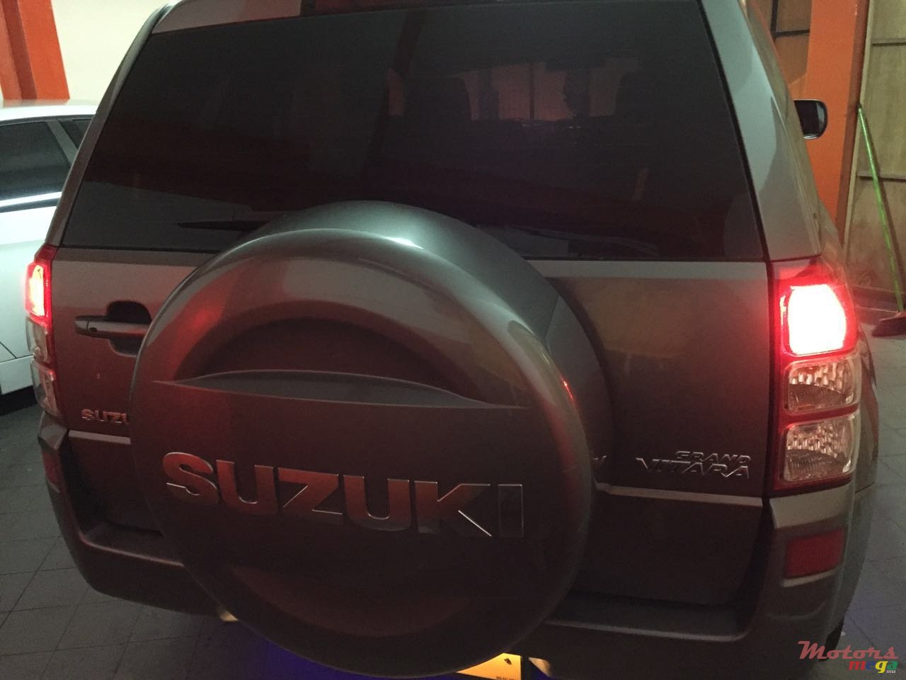2005' Suzuki Grand Vitara photo #3