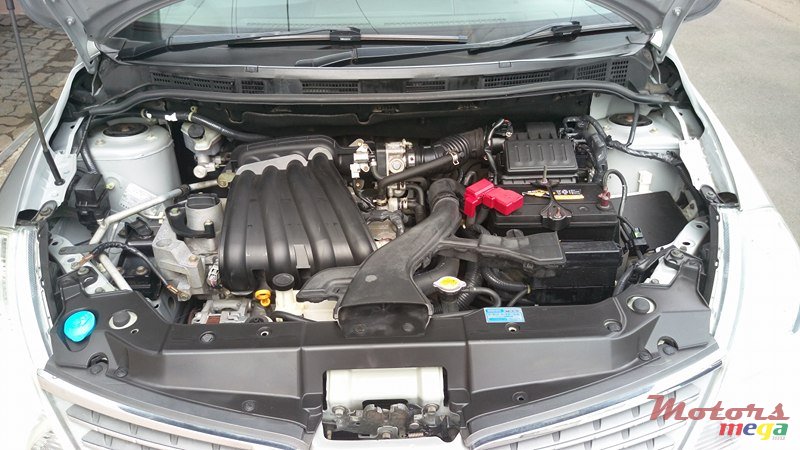 2006' Nissan Tiida photo #3