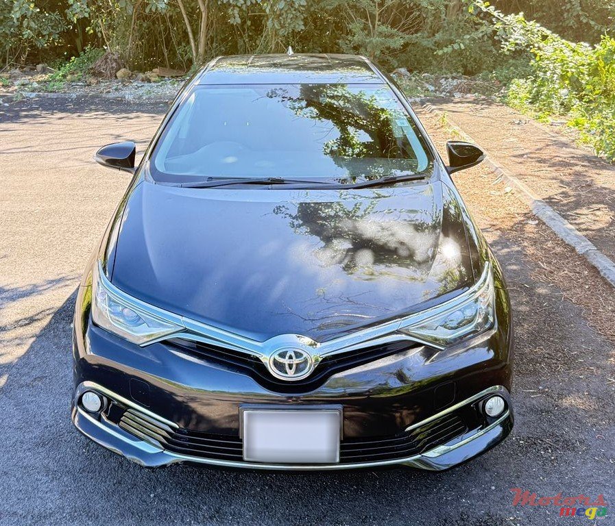 2017' Toyota Auris photo #1