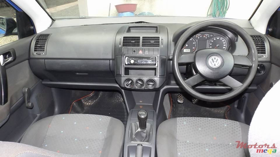 2005' Volkswagen Polo photo #6