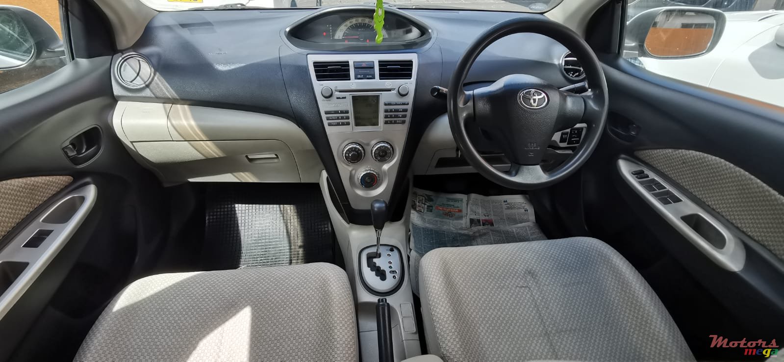 2007' Toyota Belta photo #4