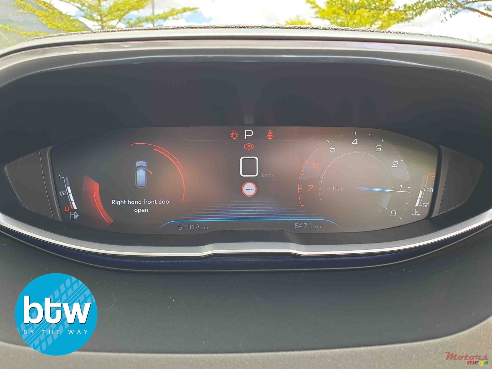 2018' Peugeot 3008 photo #7