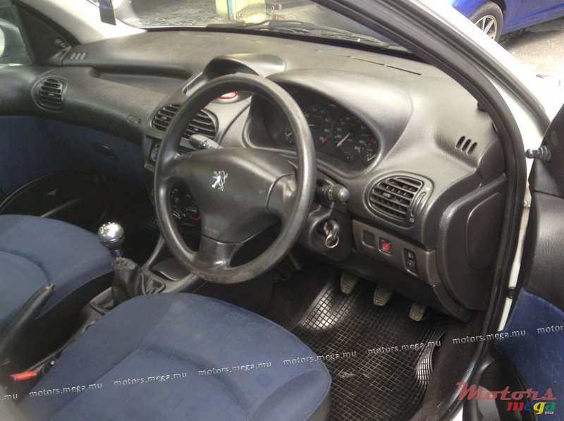 2002' Peugeot 206 photo #4
