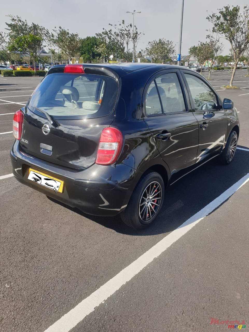 2015' Nissan March photo #1