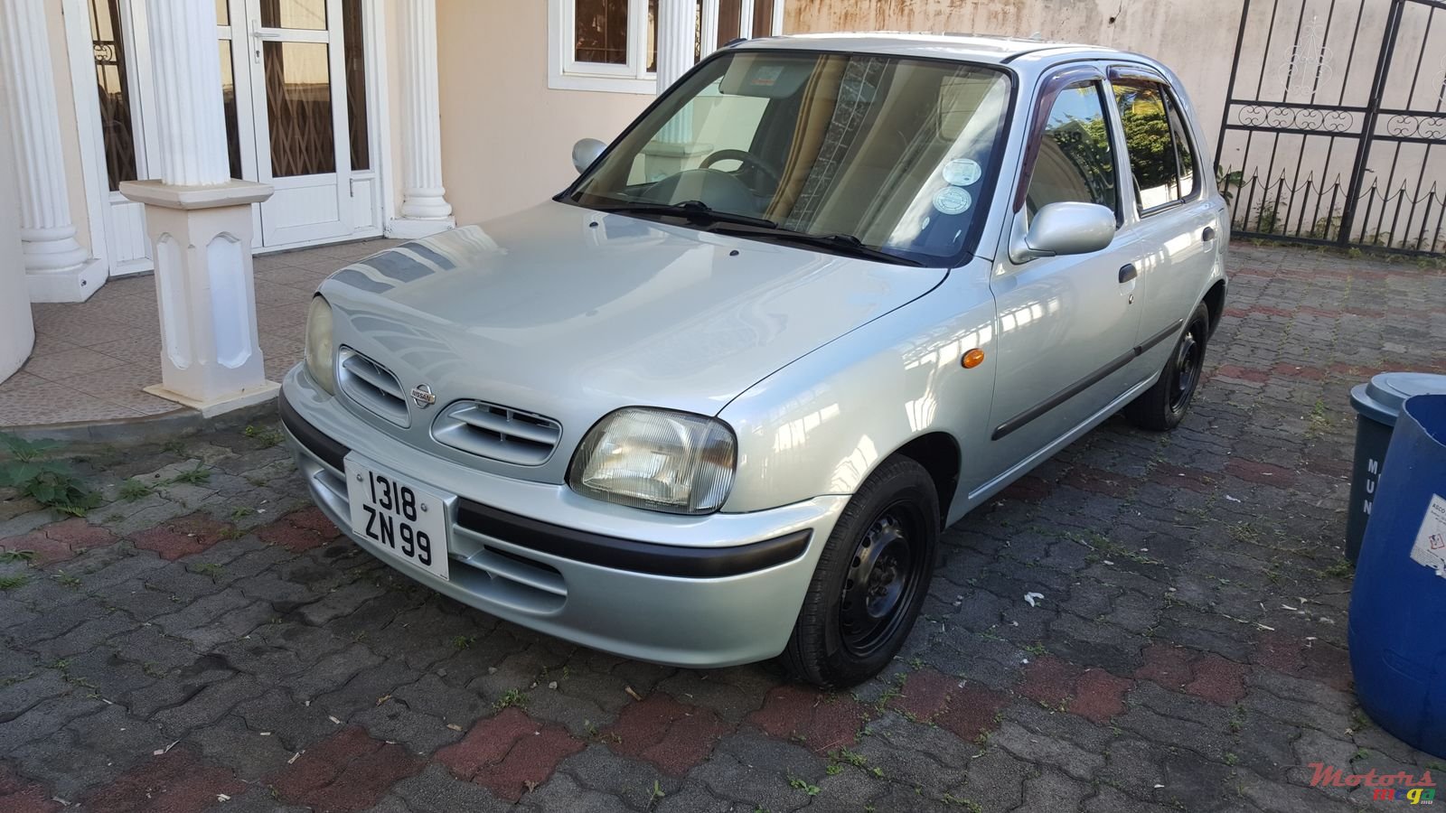 1999' Nissan March photo #2