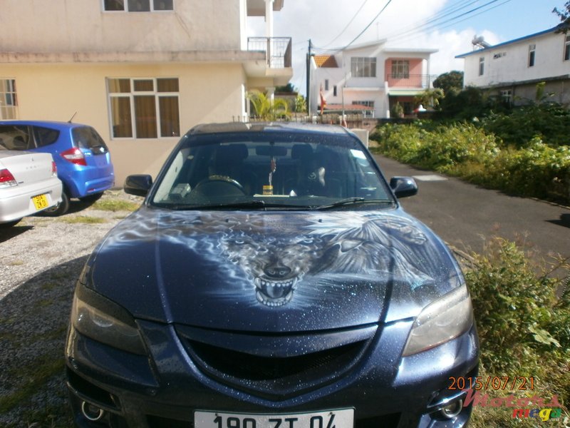 2004' Mazda 3 Axela photo #1