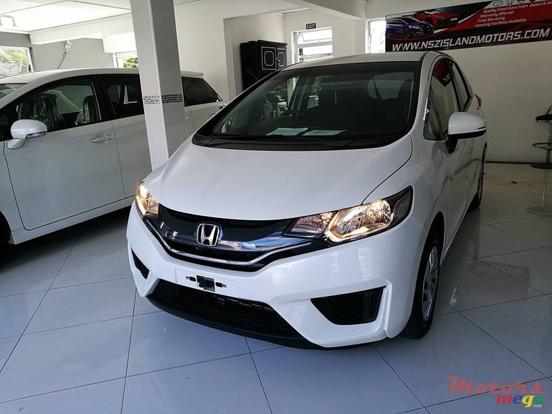 2015' Honda Fit photo #1