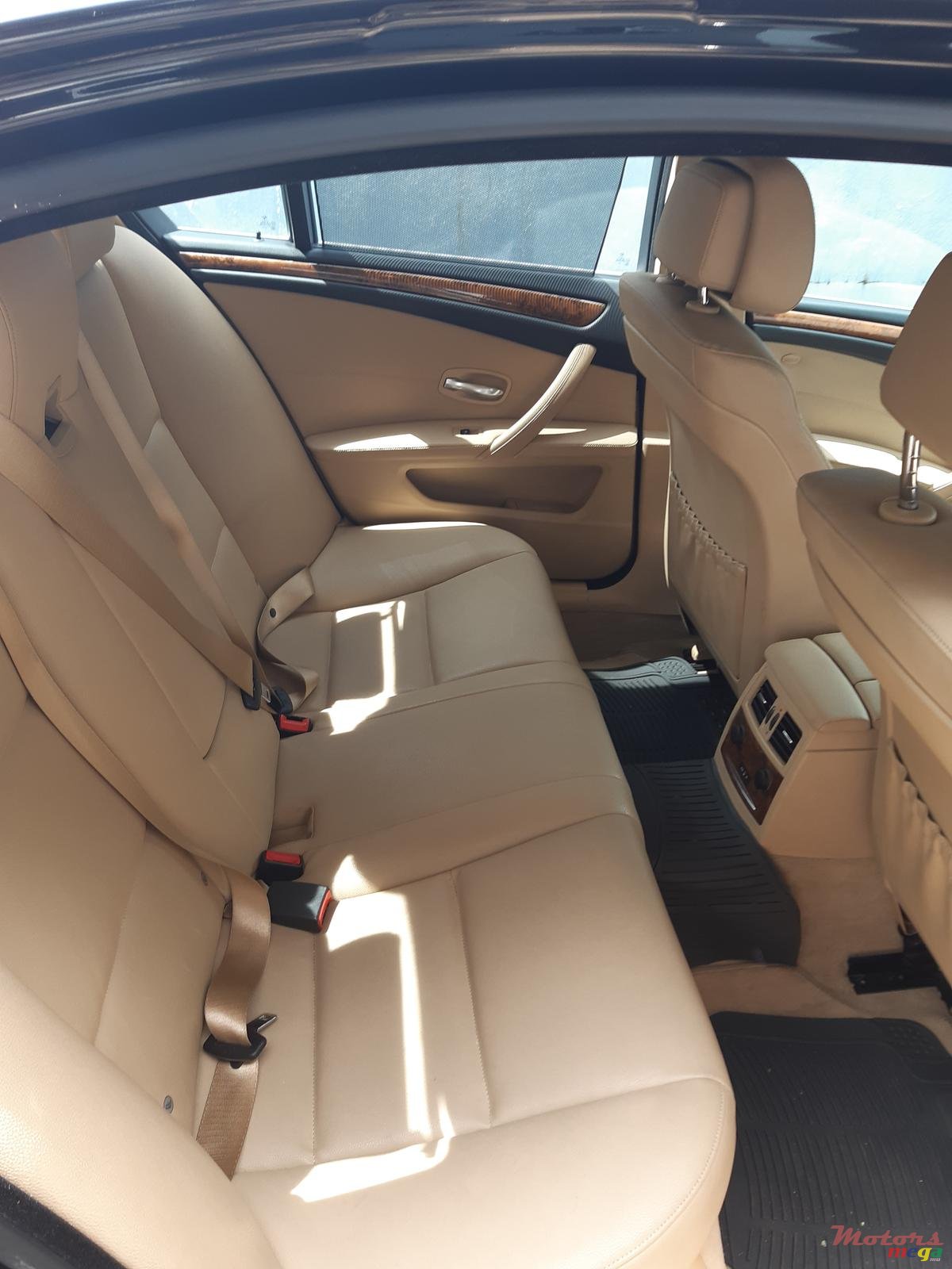 2009' BMW 520 E60 photo #3