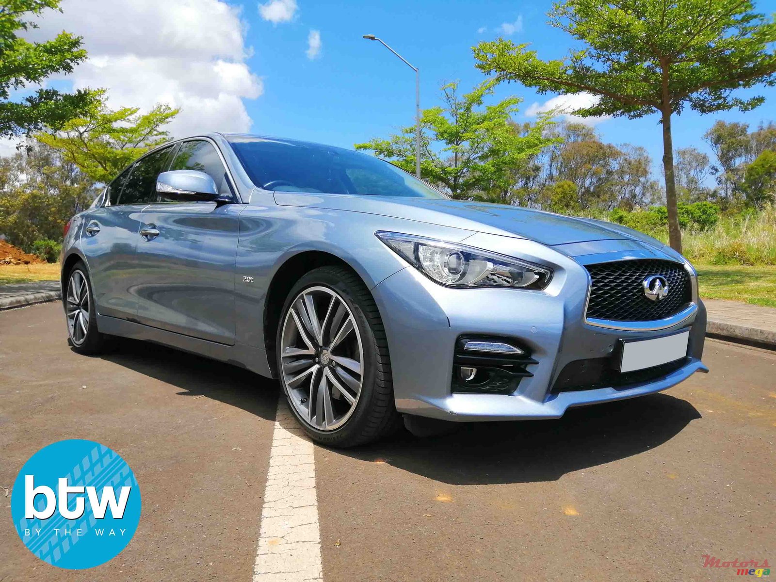 2015' Infiniti Q photo #1