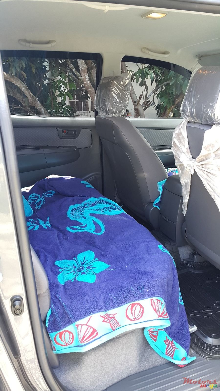 2013' Toyota Hilux photo #3