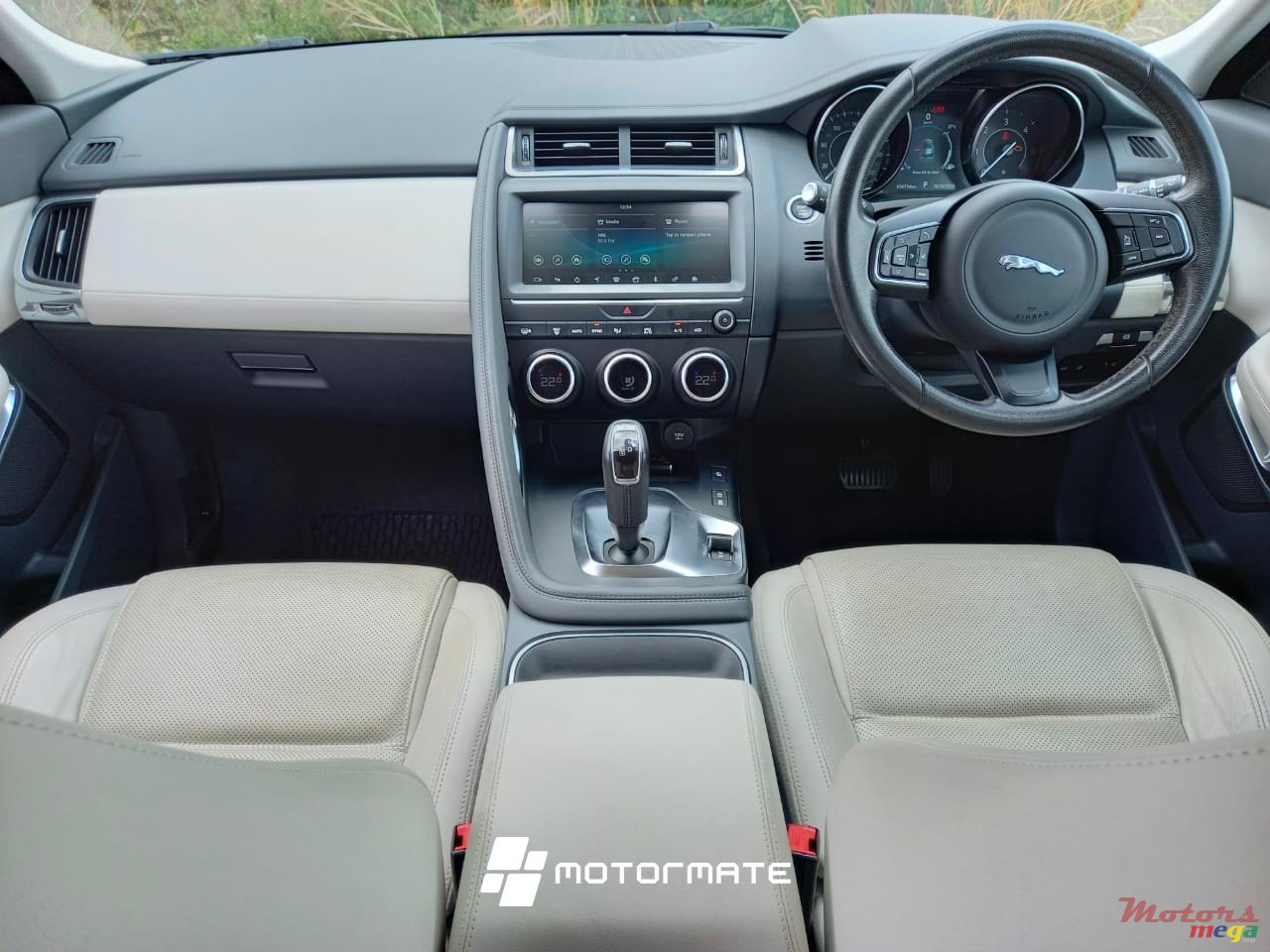 2019' Jaguar E-Pace photo #6