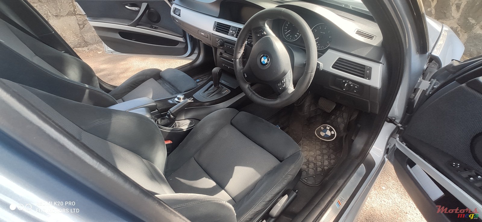 2009' BMW 330 photo #6