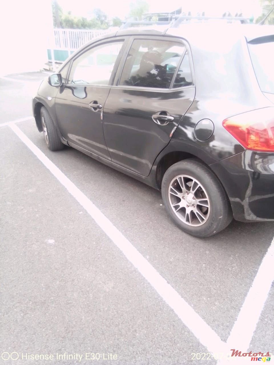 2007' Toyota Auris photo #3