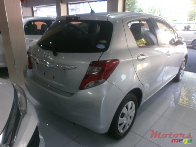 2015' Toyota Vitz photo #6