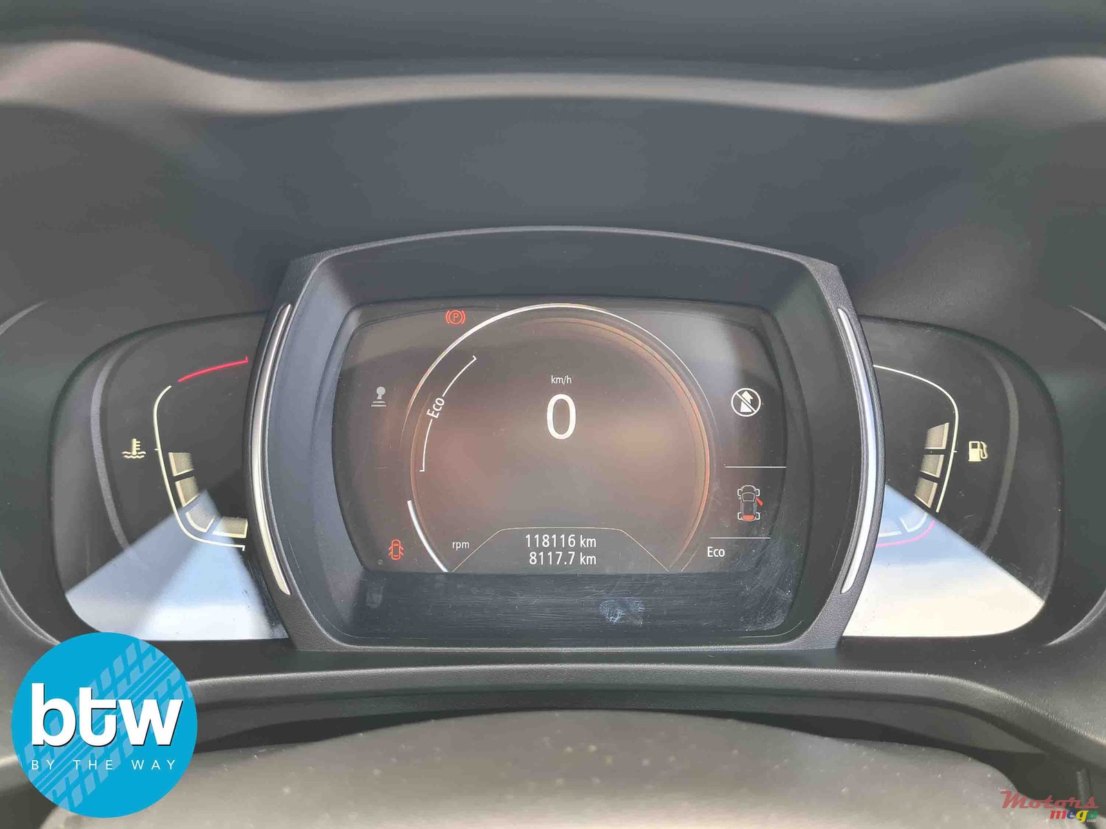 2016' Renault photo #3