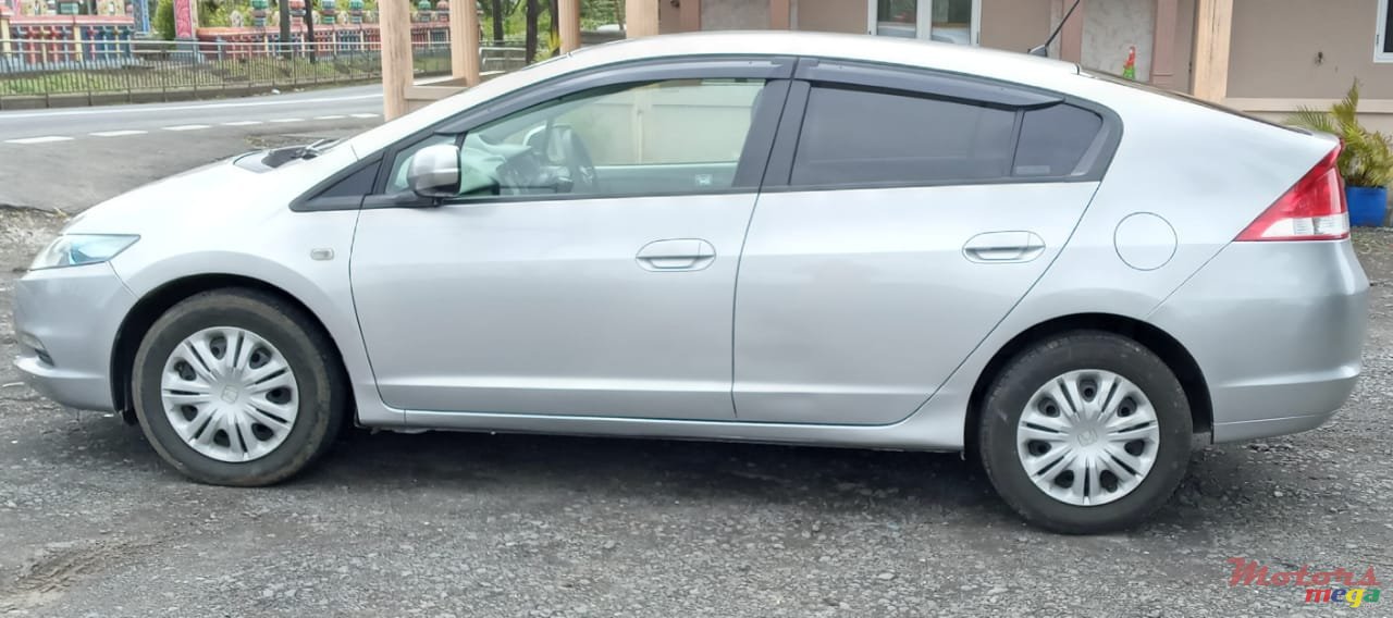 2010' Honda Insight photo #5