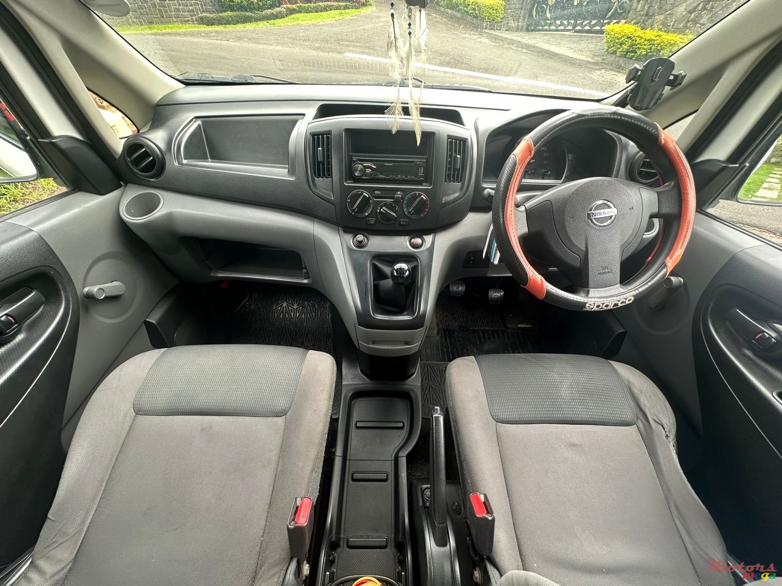 2011' Nissan NV200 photo #7